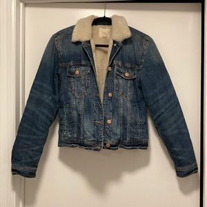 Sherpa lined denim jacket M